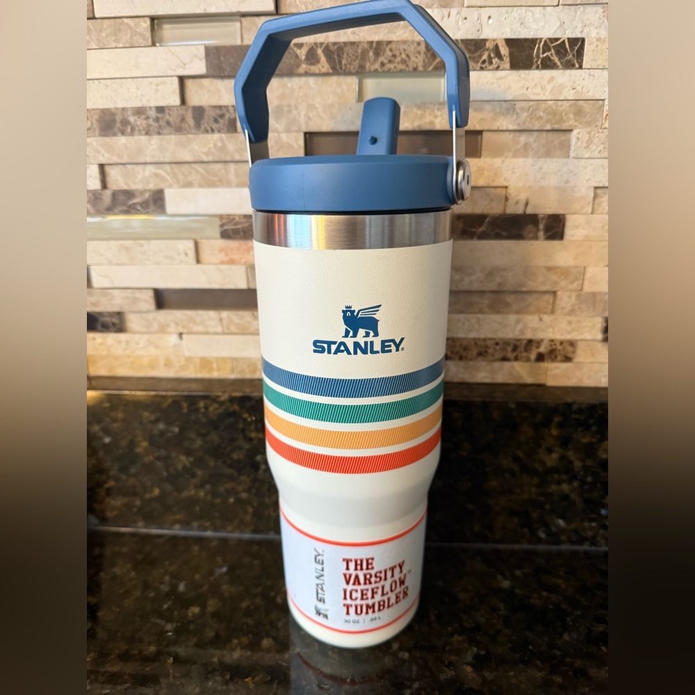 BRAND NEW STANLEY 30oz Varsity Iceflow Tumbler
